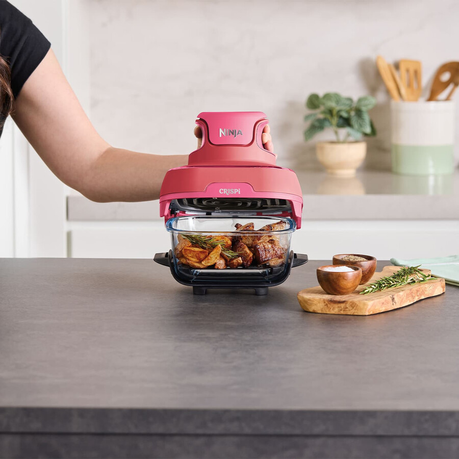 friteuse à air portable ninja crispi 4-en-1 en verre – cherry crush fn101ukdr