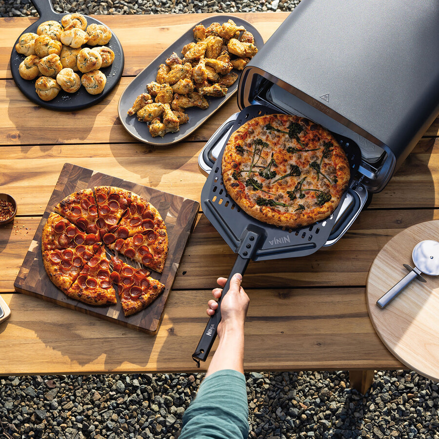 four à pizza et friteuse à air électrique dextérieur ninja artisan mo201uk