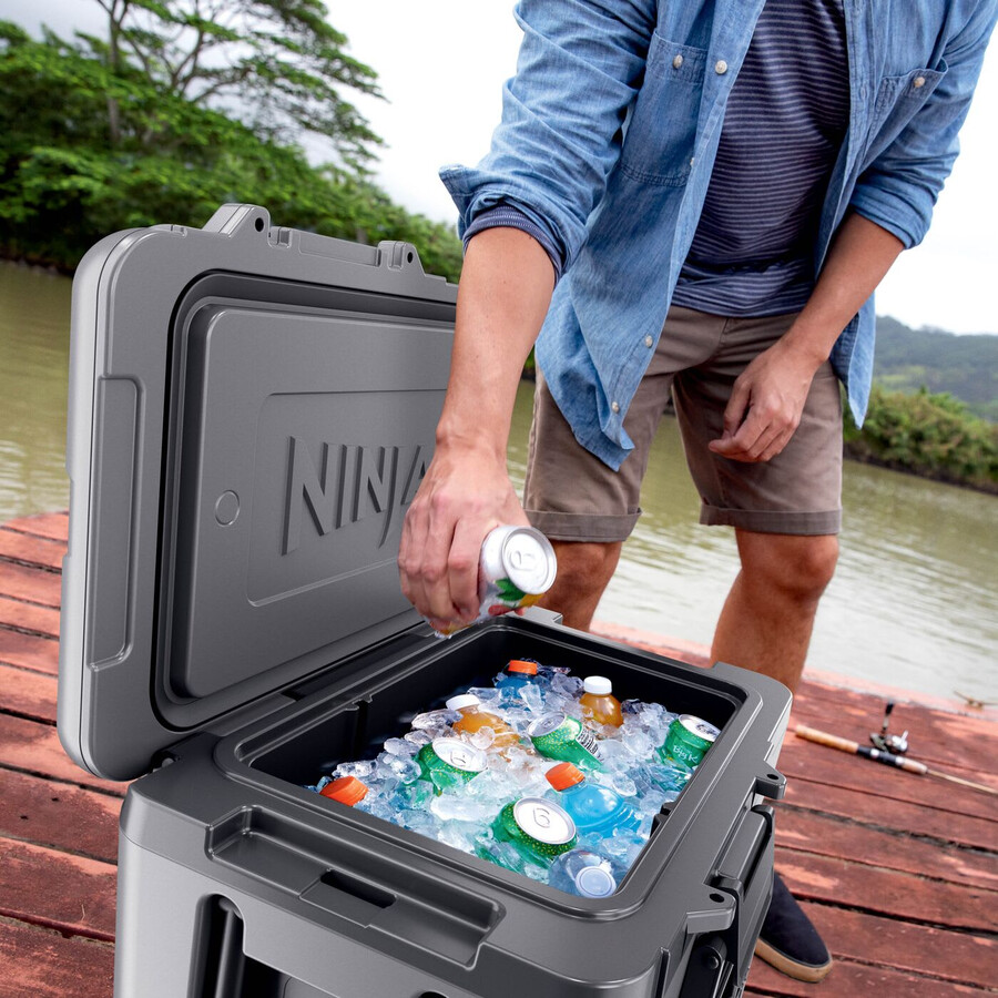 glacière à roulettes ninja frostvault 45qt42l avec zone sèche gris ardoise fb245ukgy