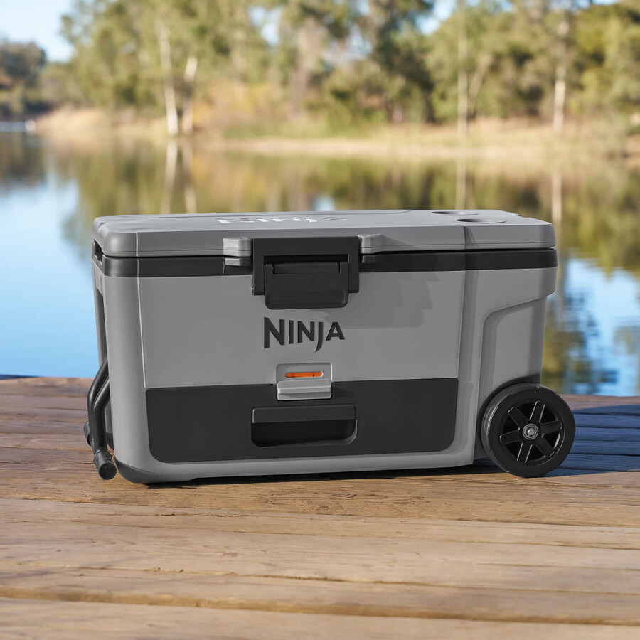 glacière à roulettes ninja frostvault 65qt61l avec zone sèche gris ardoise fb265euukgy