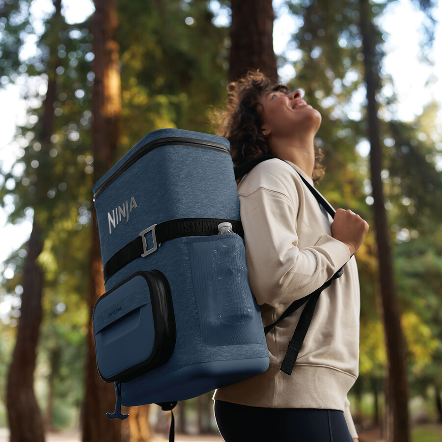 glacière souple à sac à dos ninja frostvault go 17 litres 24 canettes - bleu bord de lac